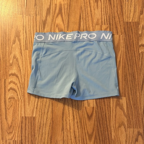 Blue Nike pro gym shorts - Picture 2 of 2